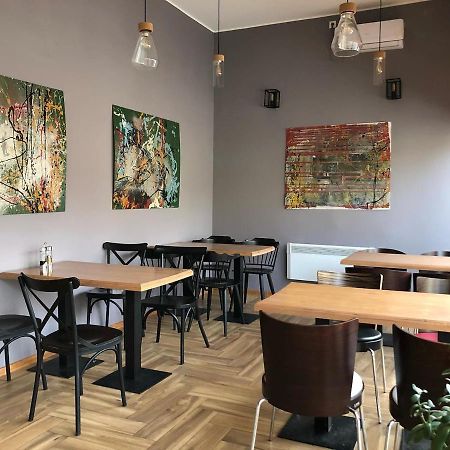 Garni Ideal Zrenjanin Exteriör bild