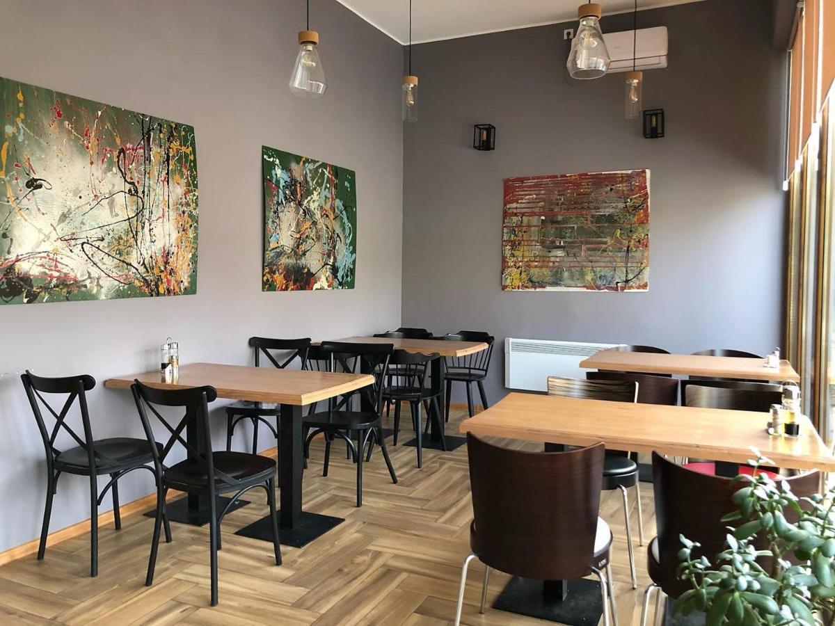Garni Ideal Zrenjanin Exteriör bild