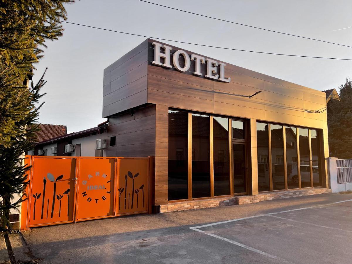 Garni Ideal Zrenjanin Exteriör bild
